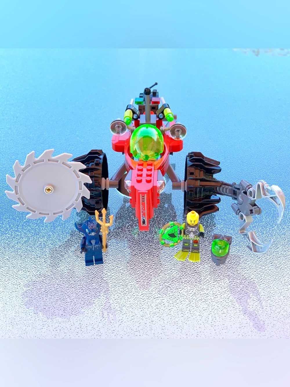 LEGO Atlantis Red Vehicle with Green Cockpit and Black Treads